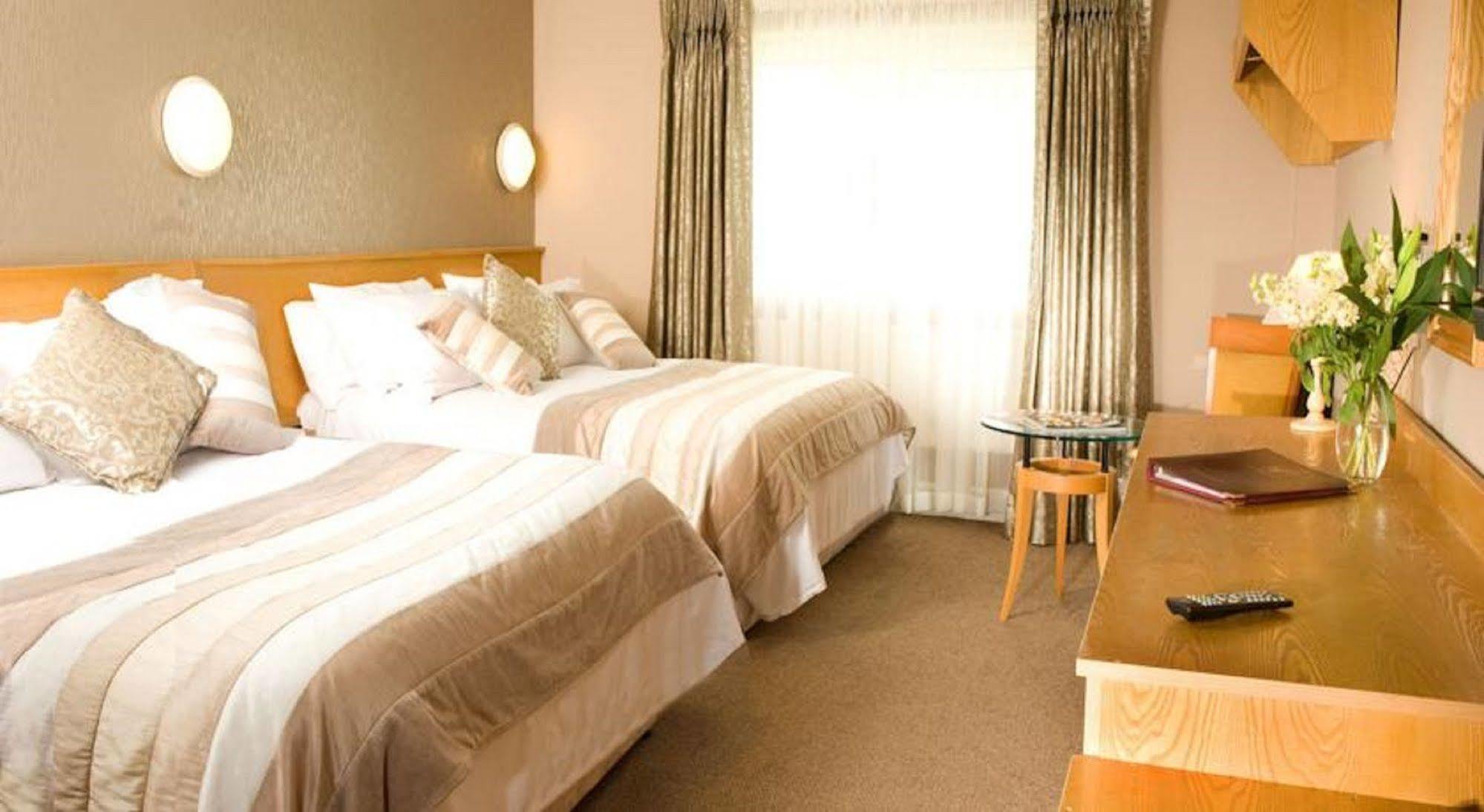 Great National Commons Inn Hotel Cork Ngoại thất bức ảnh