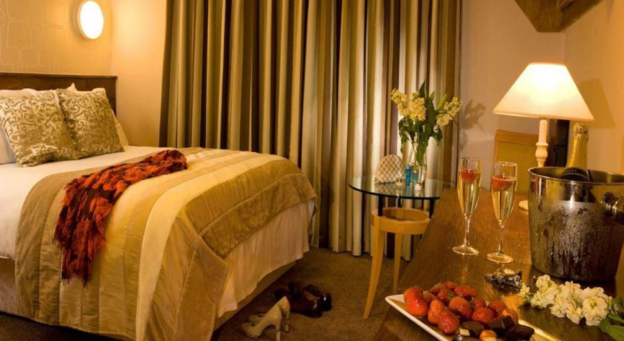 Great National Commons Inn Hotel Cork Ngoại thất bức ảnh